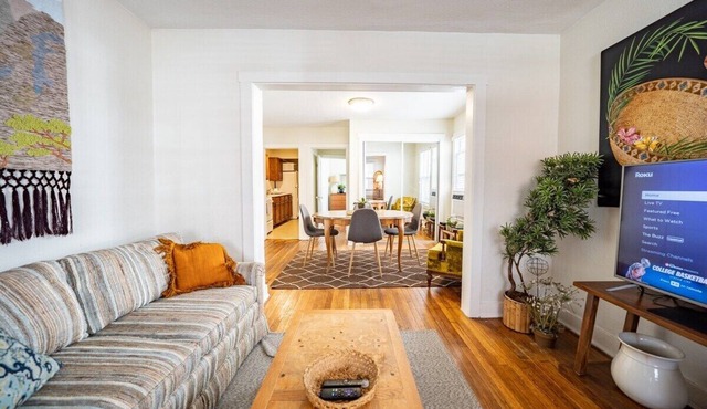 Lil BOHO Apartment - Westport, Plaza, Downtown ART