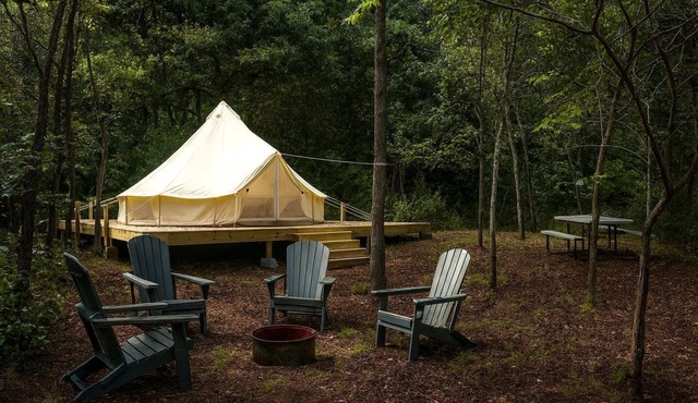 Luminous Glamping Bell Tent Retreat Near Sinking Creek, Missouri