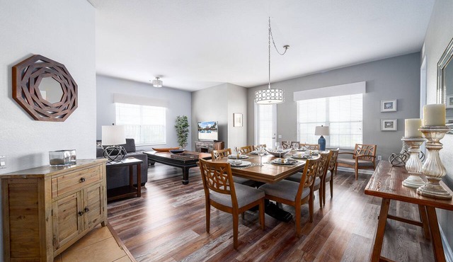 Luxurious Condo At Vista Cay Resort Sleeps 8 Next To Convention Center