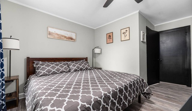 Magnolia Apt 618 — King suite w/quality amenities, comfort & convenience
