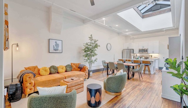 Marigold Loft - Sunlit Luxury Near Shops & Eats