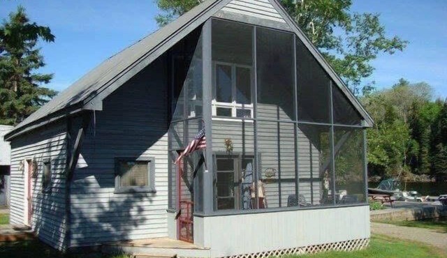 Morning Glory - Moose River Cabin | Spacious Famil