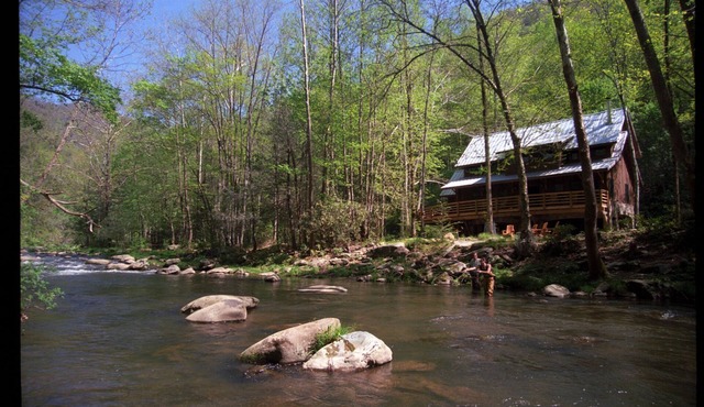 Nantahala Riverfront Cabin near NOC and Bryson City
