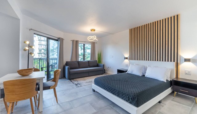 NEW - Spacious Studio close to Theme Parks