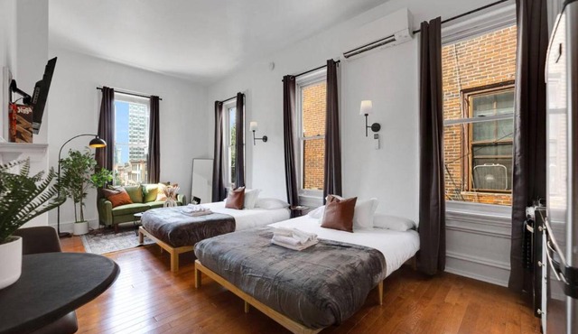 New Studio in Center City that Sleeps 4 with Fast Wifi