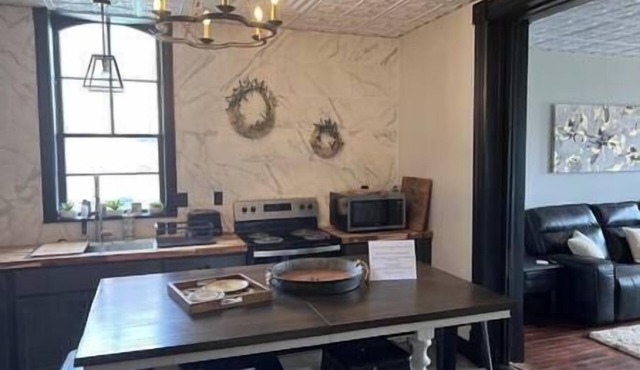 Olive Hutch Upstairs Apartment