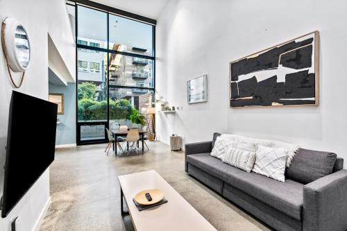Open Loft in Redmond Core - 92 Walkscore!