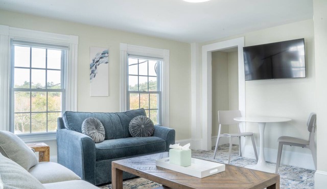 Perfect second floor beachside family suite!