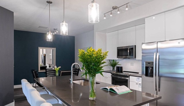 Pointe 3BD 3 - Three Bedroom Apartment, Sleeps 6