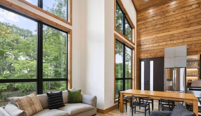 Riverfront Eagletown Retreat for Families, Groups in Eagletown