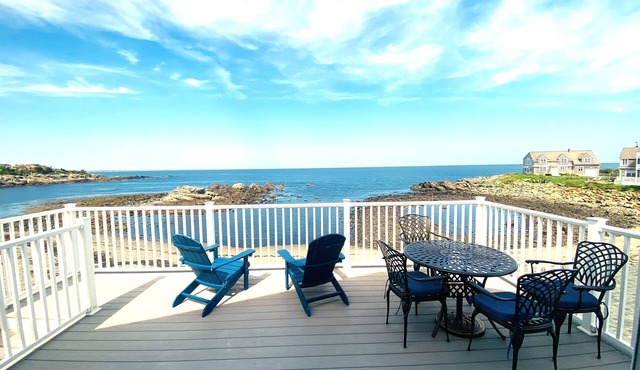 Seaside Serenity 2 Oceanfront Cottage with private beach Perkins Cove Ogunquit in Ogunquit