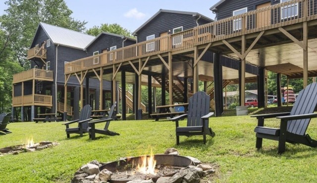 See the Sunrise, Riverfront Cabin #4 on James River, #4 of 5 Cabins