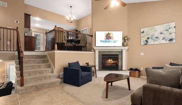 Sleeps 10. Patio & Deck. Ready for FIFAWorld Cup!