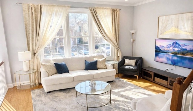 Space of Peace - Serene Home in Burtonsville, MD