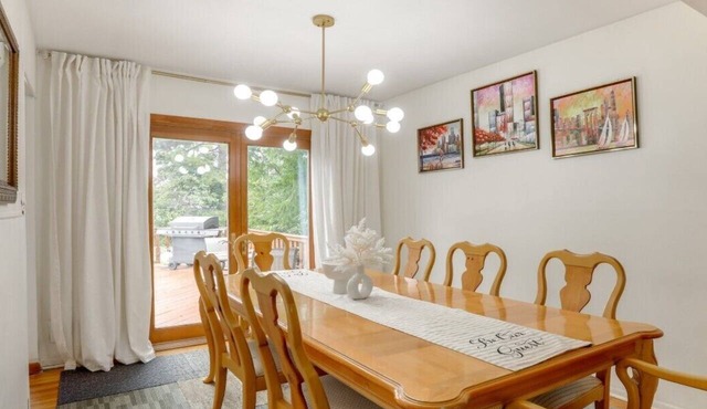 Spacious 5-bedroom house with huge backyard to host your next wedding/event