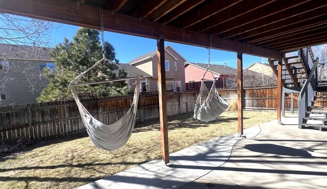Spacious 6-Bedroom Near USAFA *Pet Friendly*