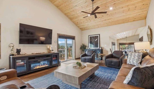 Spacious Getaway | Central Loc | Family Friendly