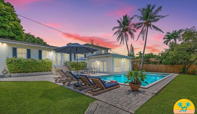 Spacious Villa with Pool, BBQ Near Marlins Stadium