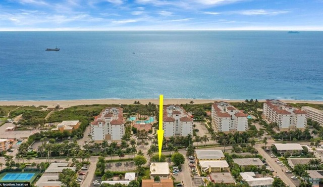 Steps To Beach! 4 Condos In 1- Perfect For Groups