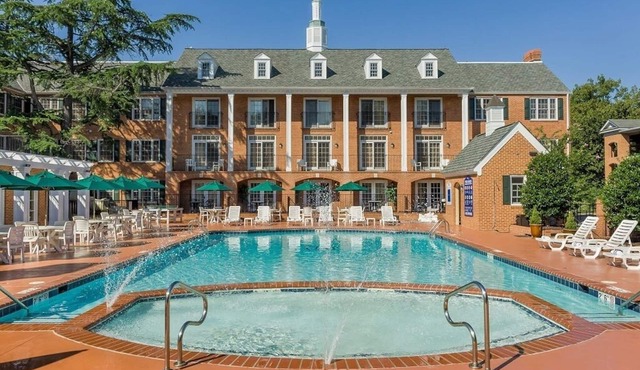 STUDIO~ WESTGATE WILLIAMSBURG RESORT~ 7 MILES TO BUSCH GARDENS, POOL/HOT TUB