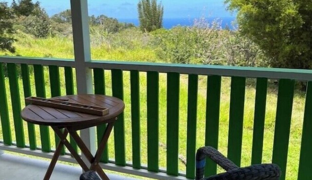 Terrific cottage with WiFi in Honokaa AKA"Upper House"