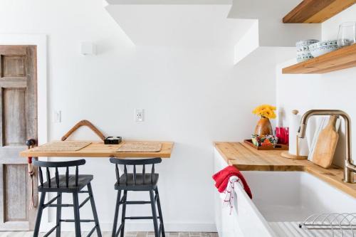 The Forest Door - Studio Suite in Stone Cottage