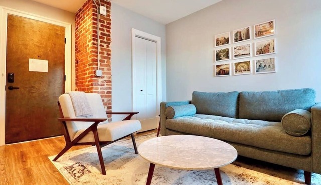 The Jefferson Suite at Prince Street Inn