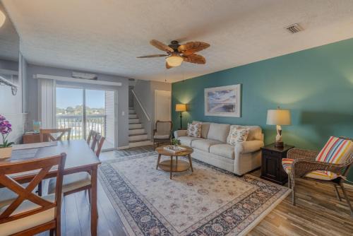 The Turtle House- Quiet complex, 2 BR/2 BA