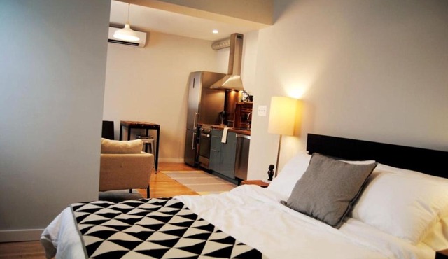 Trendy Studio in Prime South Philly Neighborhood