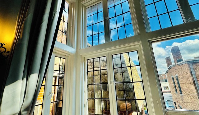 Victorian home on Western Ave, Walk to PNC Park, Stage AE & Acrisure
