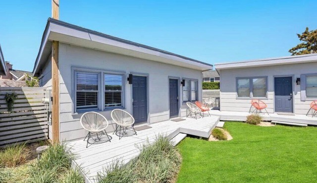 Waterfront studio and more in a Boutique Hotel, Heart of Hampton Bays,.