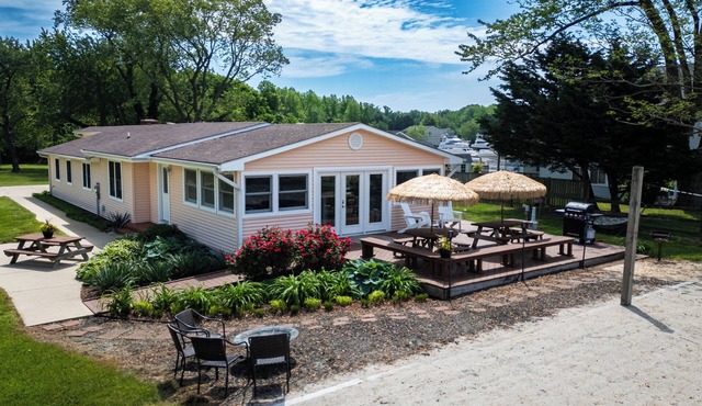 Waterview Home! Beach Volleyball! Near Wedding Venues! Walk to Bar & Restaurant!