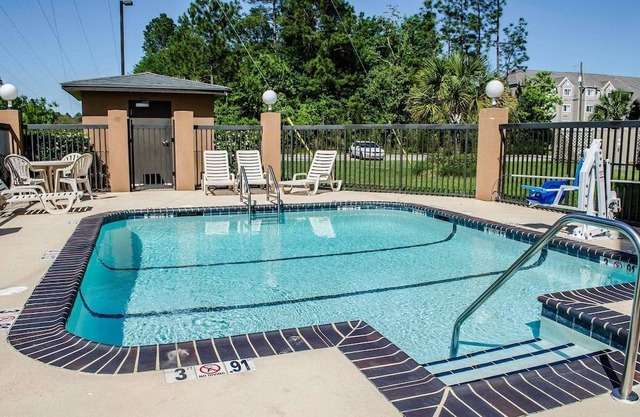 Comfort Suites North Mobile