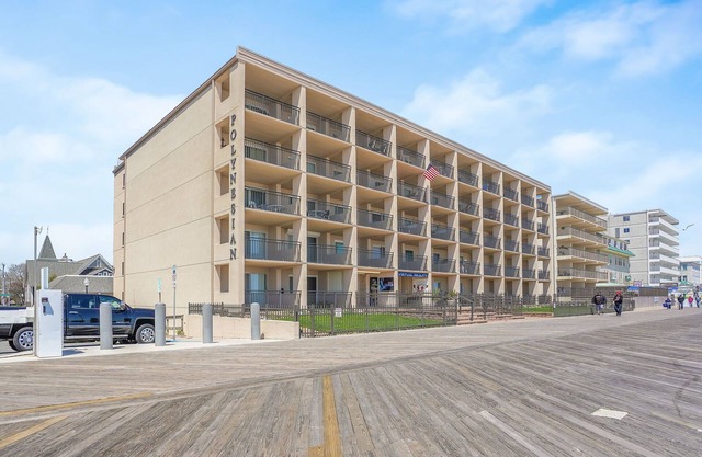 Polynesian 502-Oceanfront 3rd St, WIFI, Elev, W/D, AC