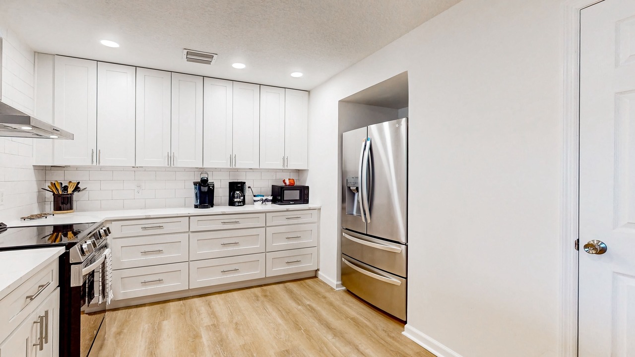 Photo of Kitchen in Golden Glades - The Woods