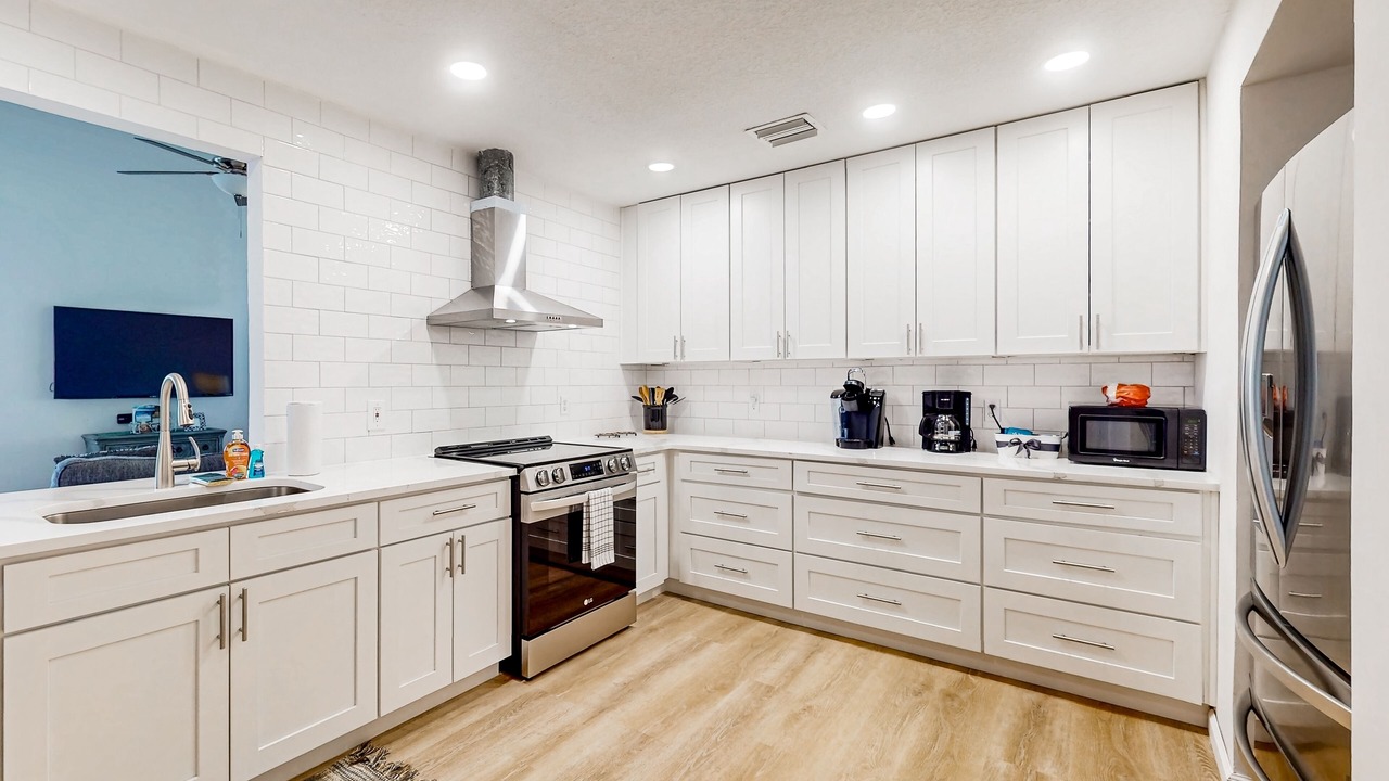 Photo of Kitchen in Golden Glades - The Woods
