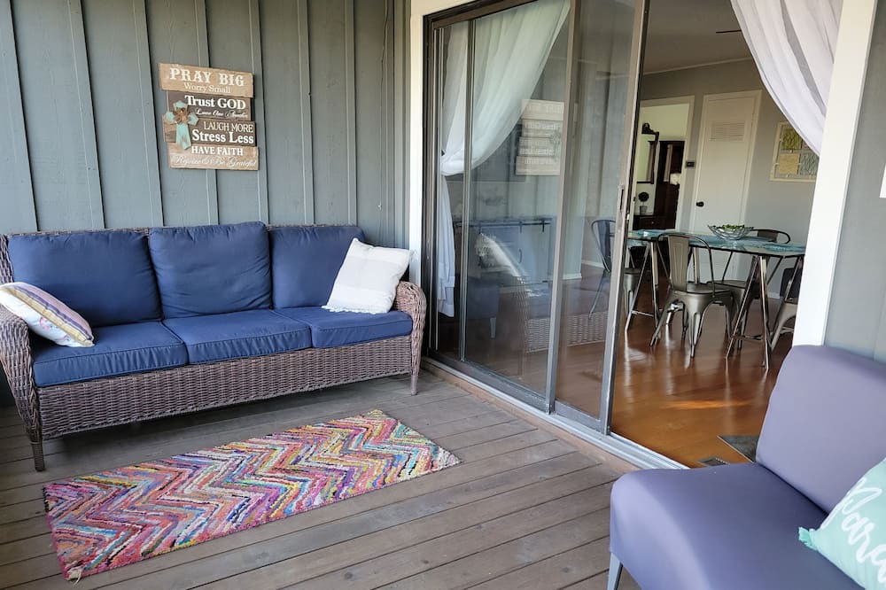 Photo of Patio Balcony in Beaver Shores