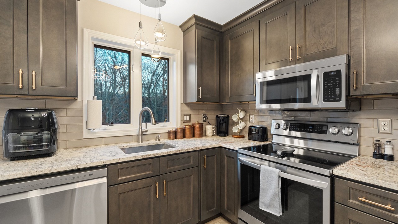 Photo of Kitchen in Old Mystic