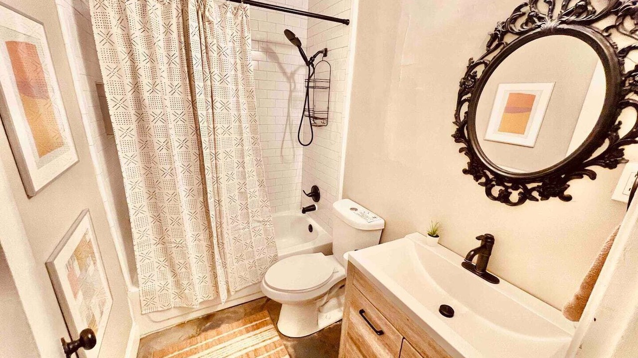 Photo of Bathroom in Peoplestown