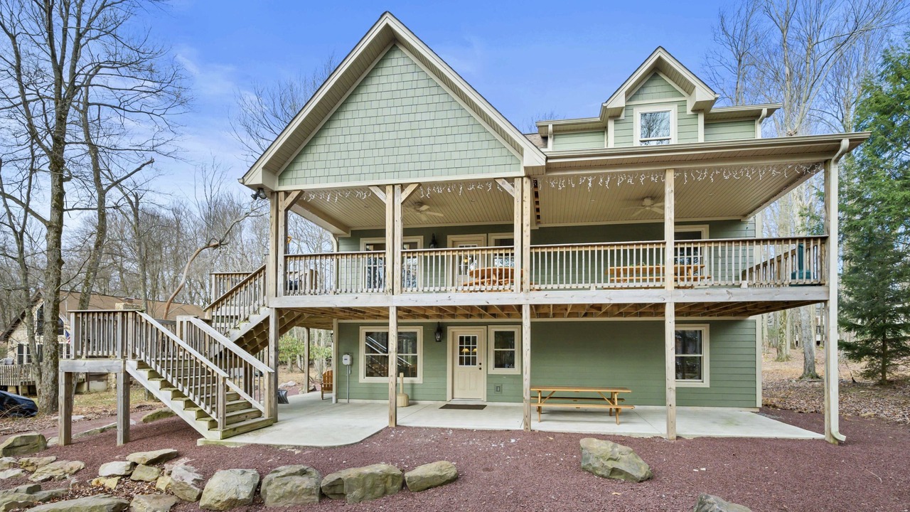 Photo of Outdoor in Lake Harmony Estates