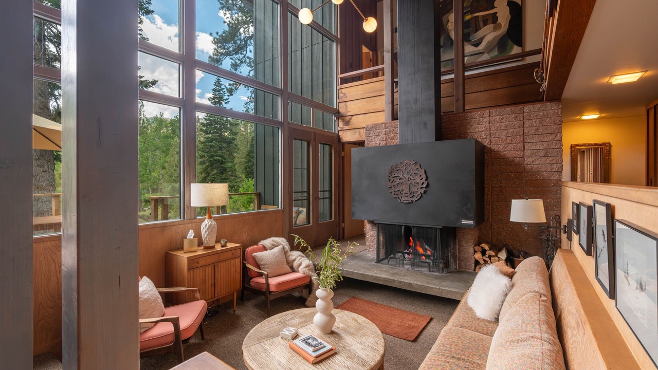 Photo of Livingroom in Alpine Meadows