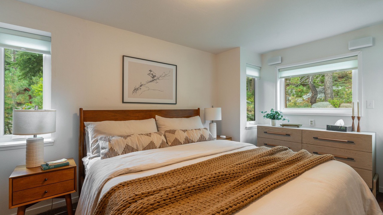 Photo of Bedroom in Alpine Meadows