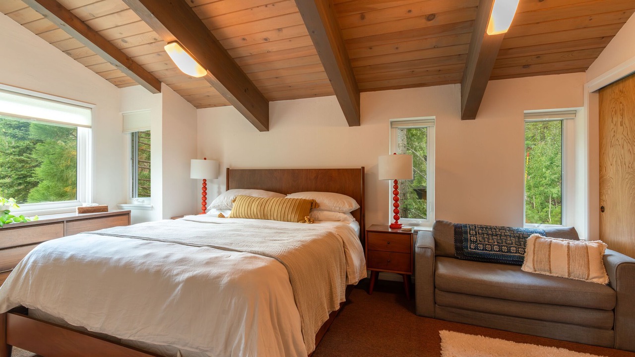 Photo of Bedroom in Alpine Meadows