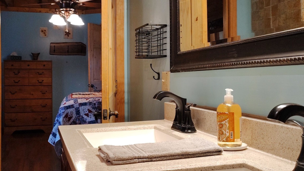 Photo of Bathroom in Pocahontas