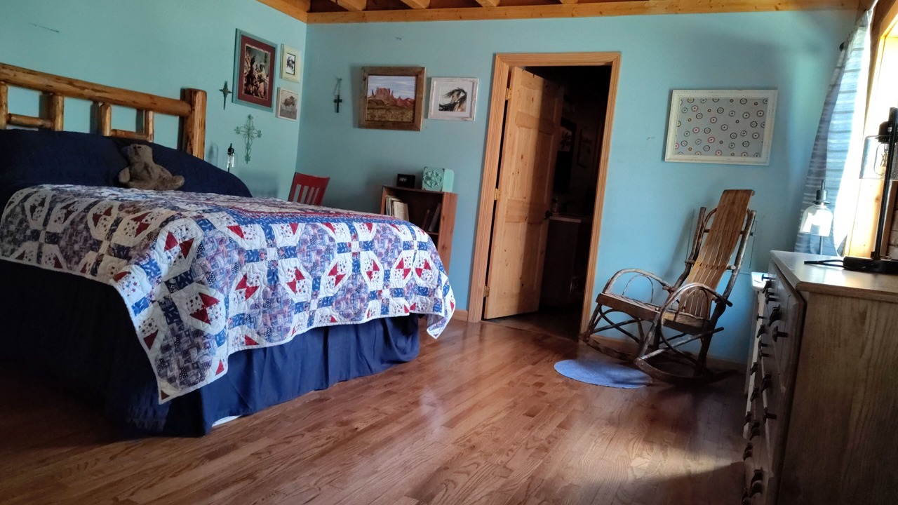 Photo of Bedroom in Pocahontas