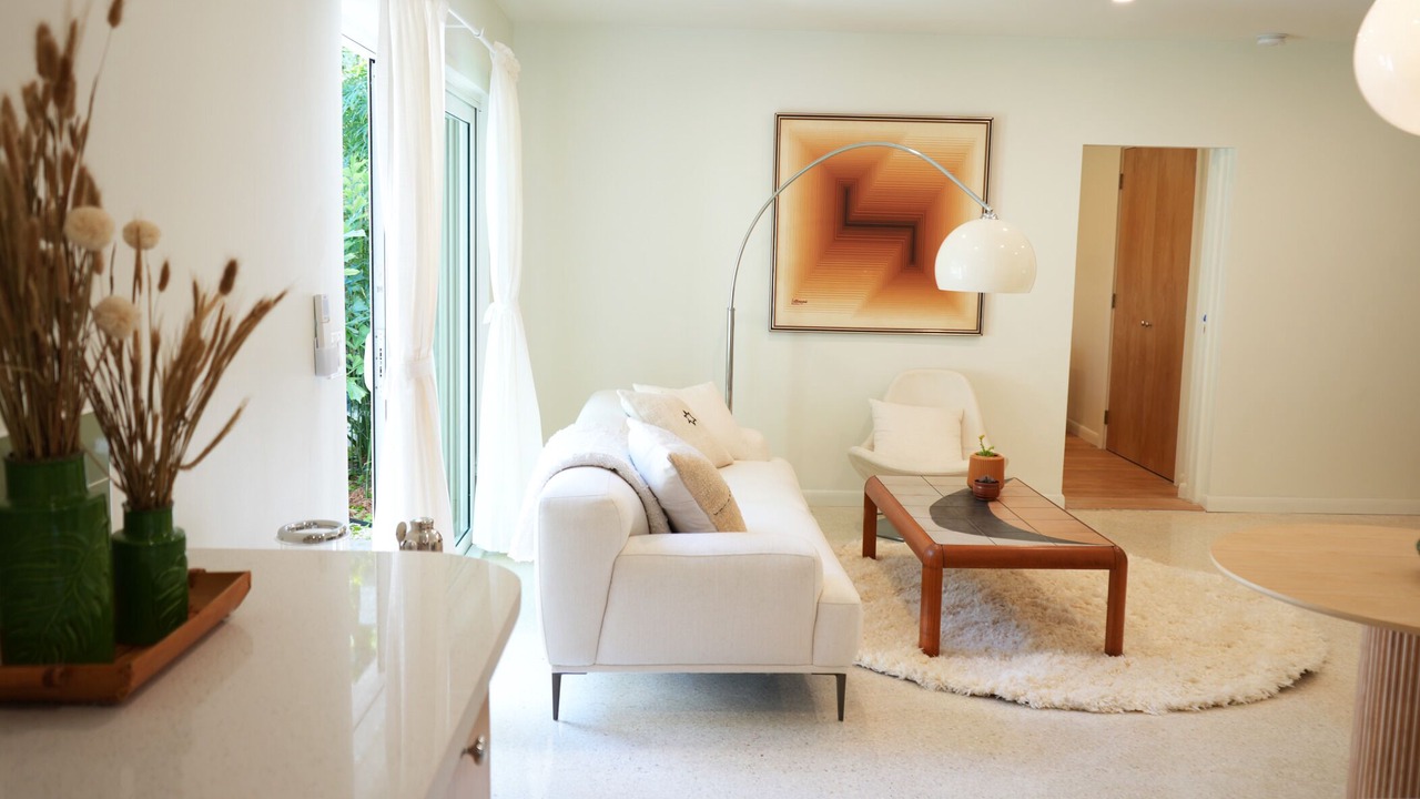 Photo of Livingroom in Dolphin Isles