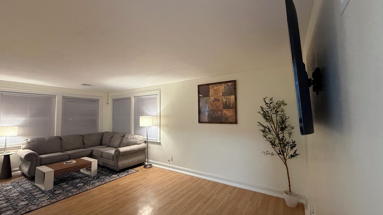 Photo of Livingroom in Airport Township