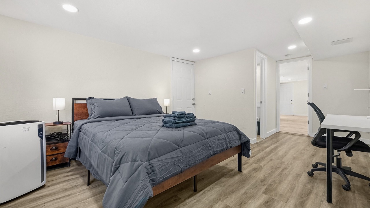 Photo of Bedroom in Tennyson - Alquire