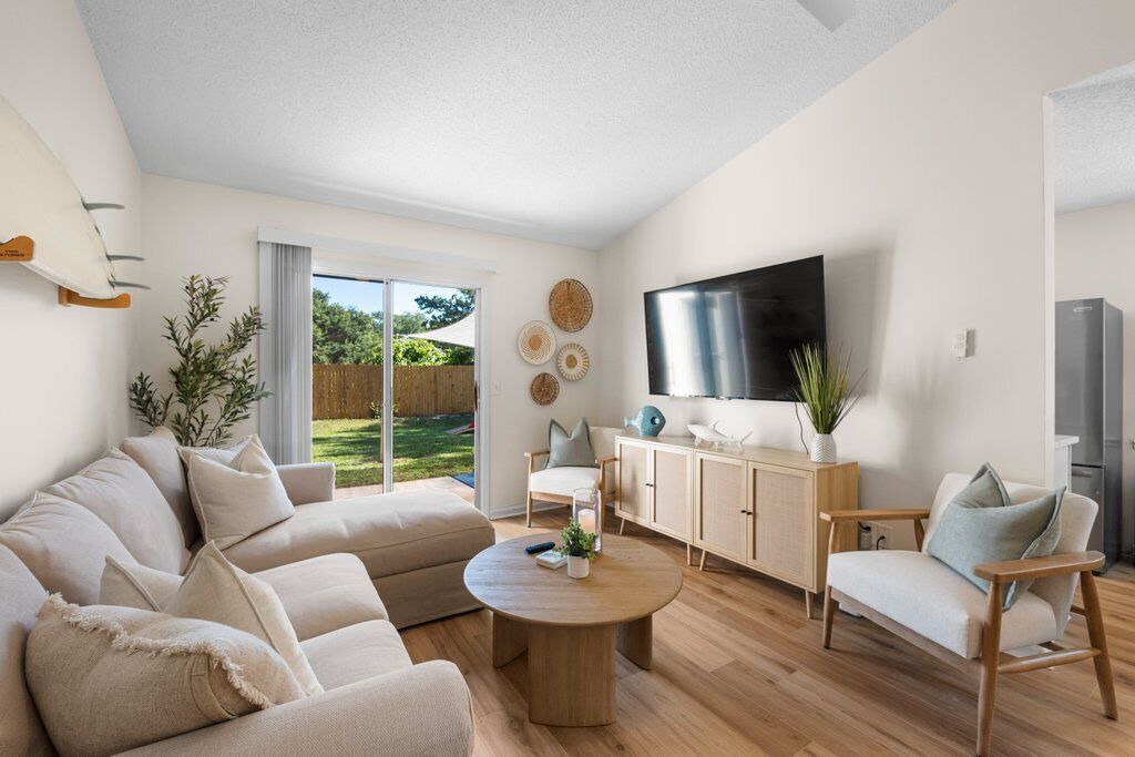 Photo of Livingroom in North Beach