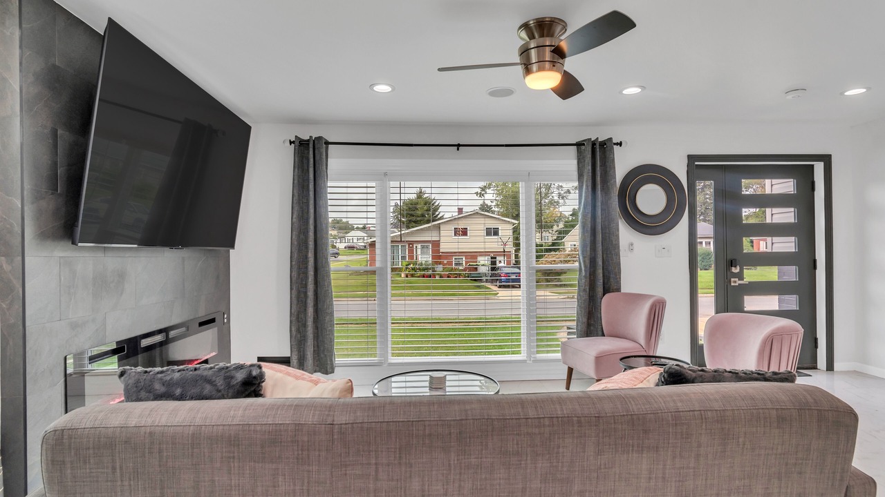 Photo of Livingroom in Milford Mill